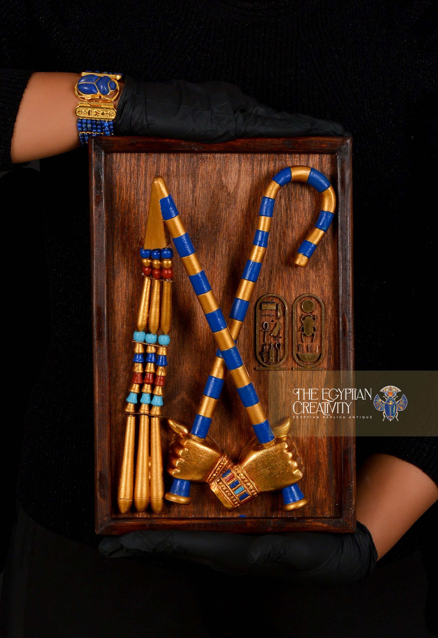 (Heka) and the hammer (Nakakha)